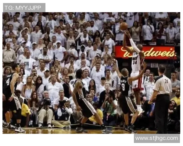 2014年NBA总决赛首场对决马刺与热火的精彩瞬间与战术分析